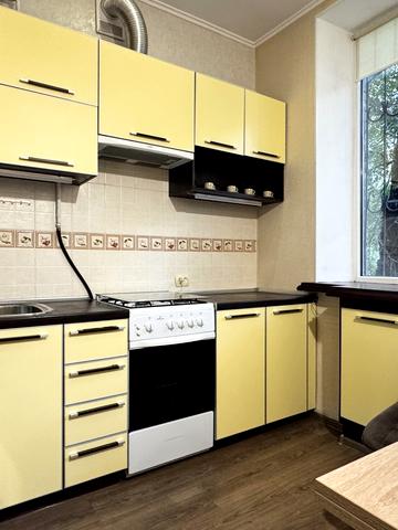 Рекордна вул., 18