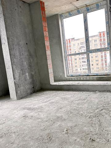 Соняшникова вул., (Будинок)