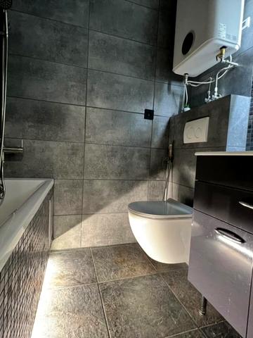 Героїв Дніпра вул., 4