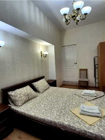Українських Героїв просп., 4