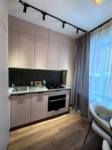 Броварна вул., 14