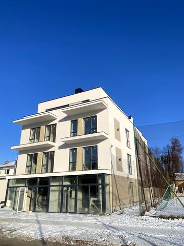 Василя Сухомлинського вул., 1