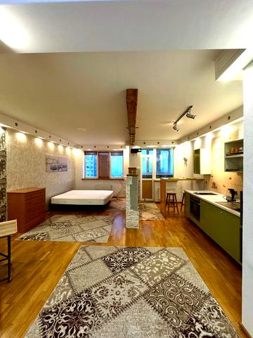 Наталії Ужвій вул., 12