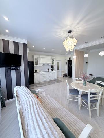 Валерія Самофалова вул. (Каманіна), 16а/3