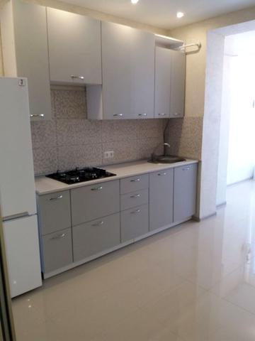 Яблунева вул., 15