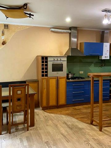 Степана Бандери вул. (Костенка), 7