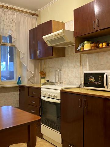 Межигірська вул., 50