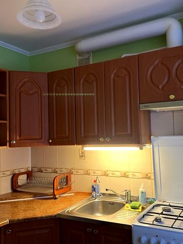 Довженка вул., 14