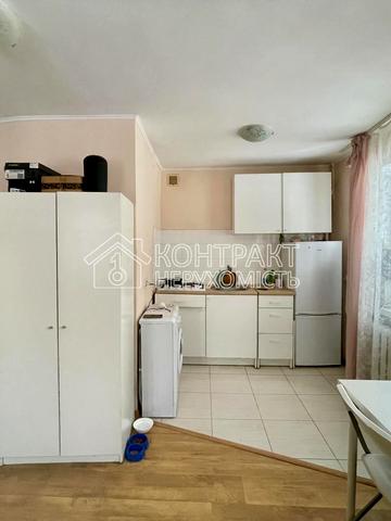 23 Серпня вул., 18