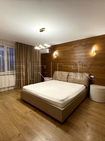 Ревуцького вул., 9