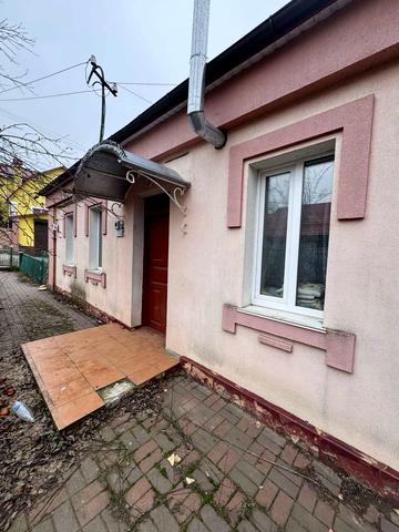 Польова вул., 28