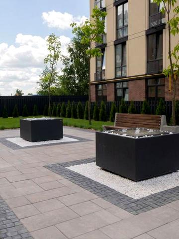 Поліська вул., 2-Б