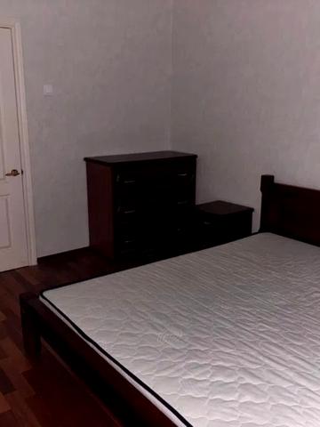 Квітневий пров., 6