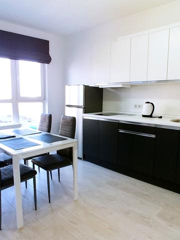 Вишняківська вул., 4