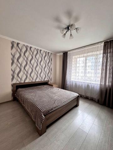 Андрія Мельника вул., 10 к5