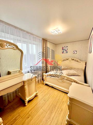 Рильського вул., 5