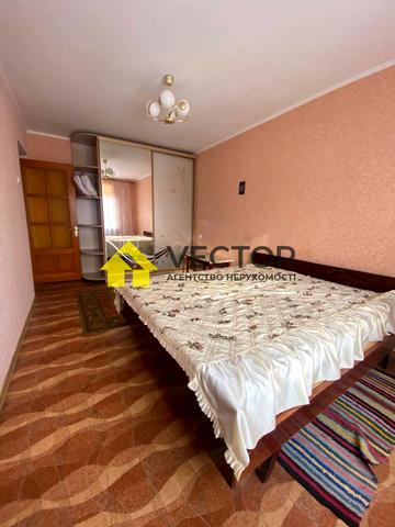 Кузьми Скрябіна вул. (Курчатова), 12