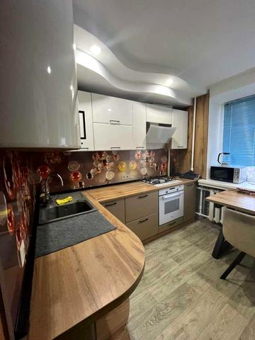 Решетилівська вул. (), 86