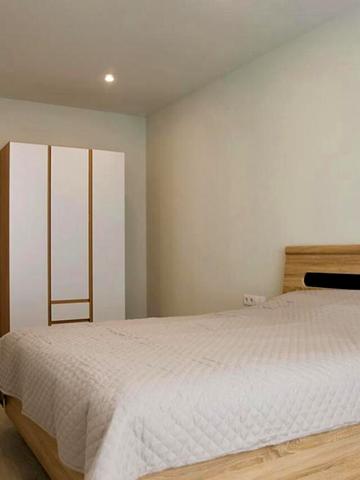 Кадетський Гай вул., 10