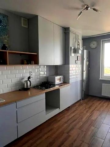 Хлібна вул., 8