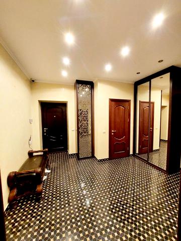 Конотопська вул., (Будинок)