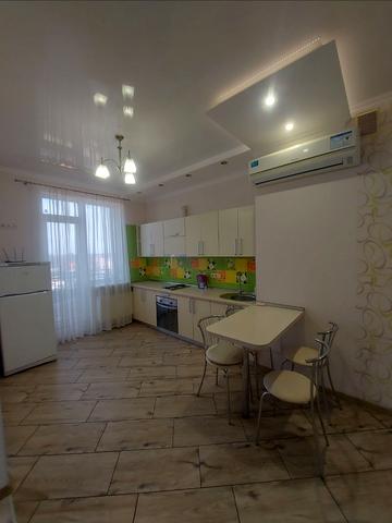 Перлинна вул., 1а