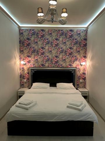 Велика Васильківська вул. (Червоноармійська), 33