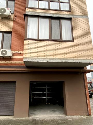 Співдружності вул., 1