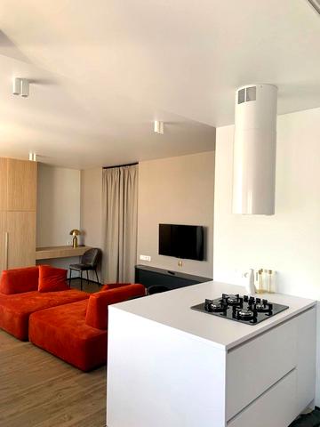 Олени Степанівни вул. (Ленінградська), 8