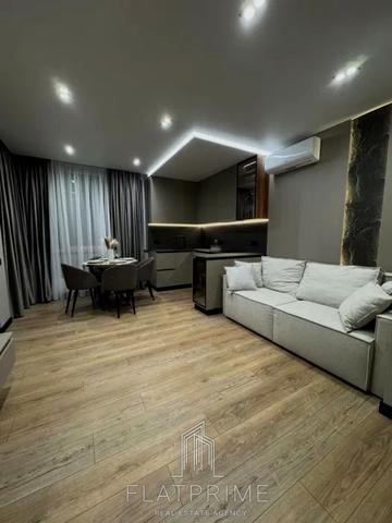 Родини Крістерів вул., 14-Б