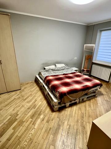 Івана Величковського вул., 16