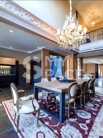 Велика Житомирська вул., 8-А