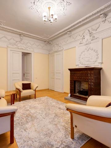 Івана Верхратського вул., 15