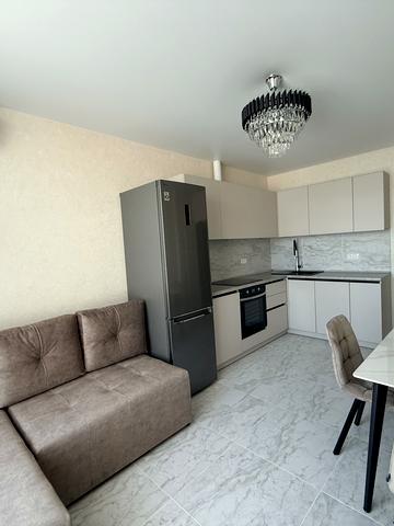 Набережно-Рибальська вул., 27