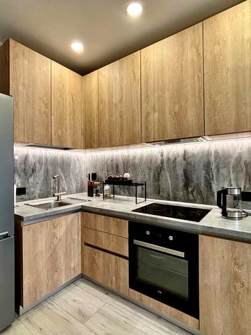 Набережна Перемоги вул., 112-Д