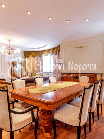 Старонаводницька вул., 13