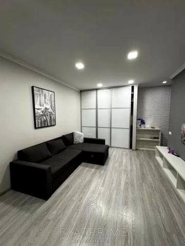 Бастіонна вул., 10