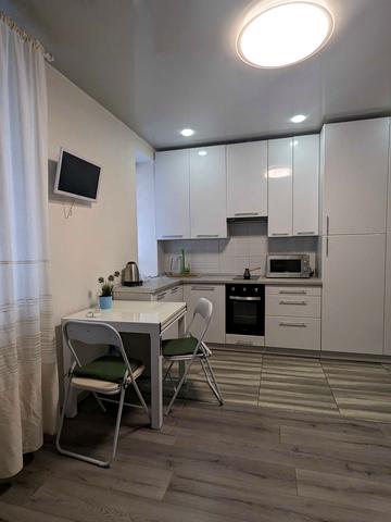 Берегова вул., (Будинок 1)