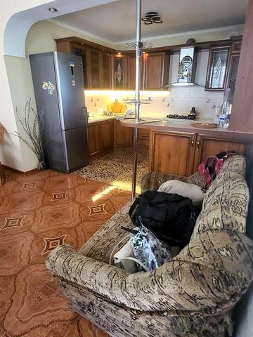 Кринична вул., 10