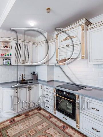 Вишгородська вул., 45