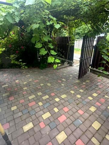 Романа Шухевича пров., 12