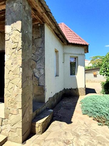 Приморська вул.