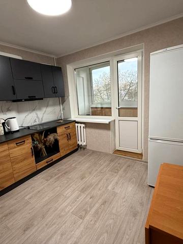 Академіка Корольова просп., 12-Л