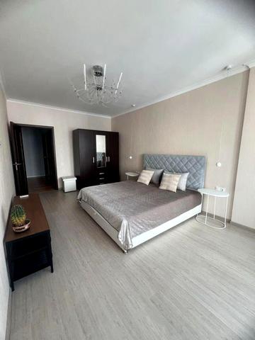 Дніпровська набережна вул., 26-Б