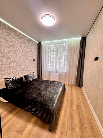 Краснова вул., 1-Б