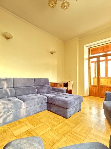 Костельна вул., 6