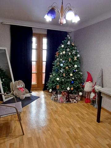 Лебединська вул., 1