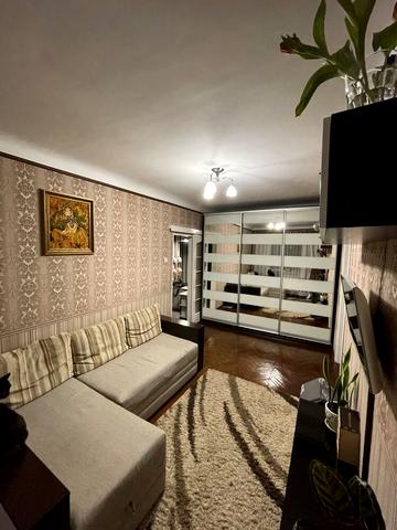 24 Серпня вул., 17