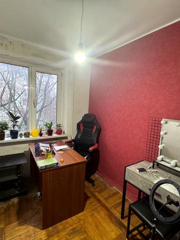 Героїв Крут вул. (Валентини Терешкової), 40