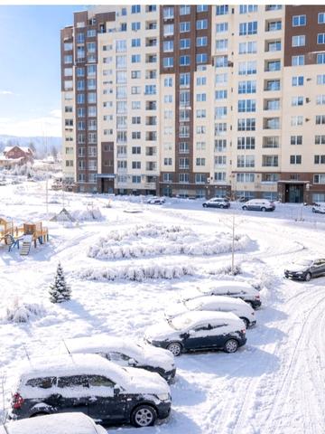 Леоніда Каденюка вул., 18